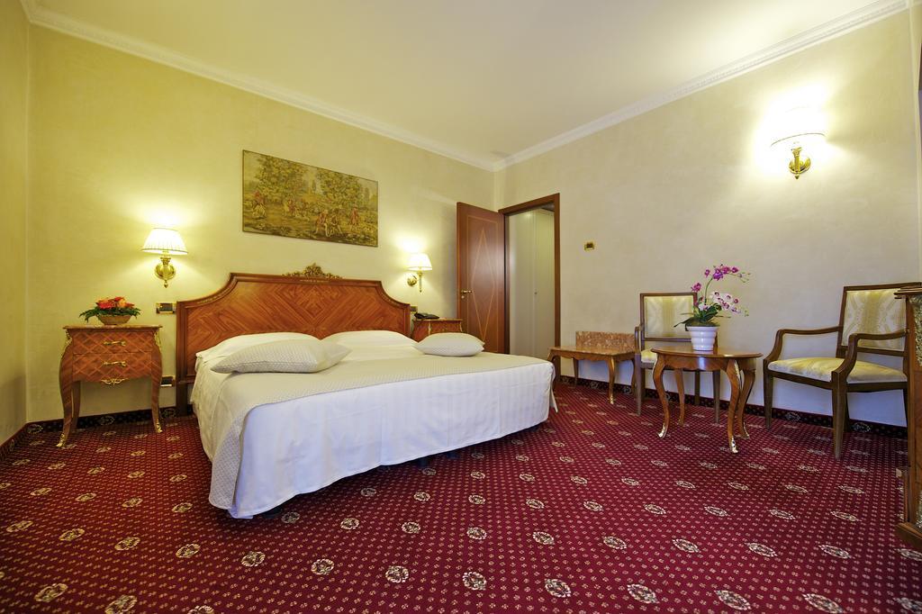 Отель Mercure Parma Stendhal Номер фото