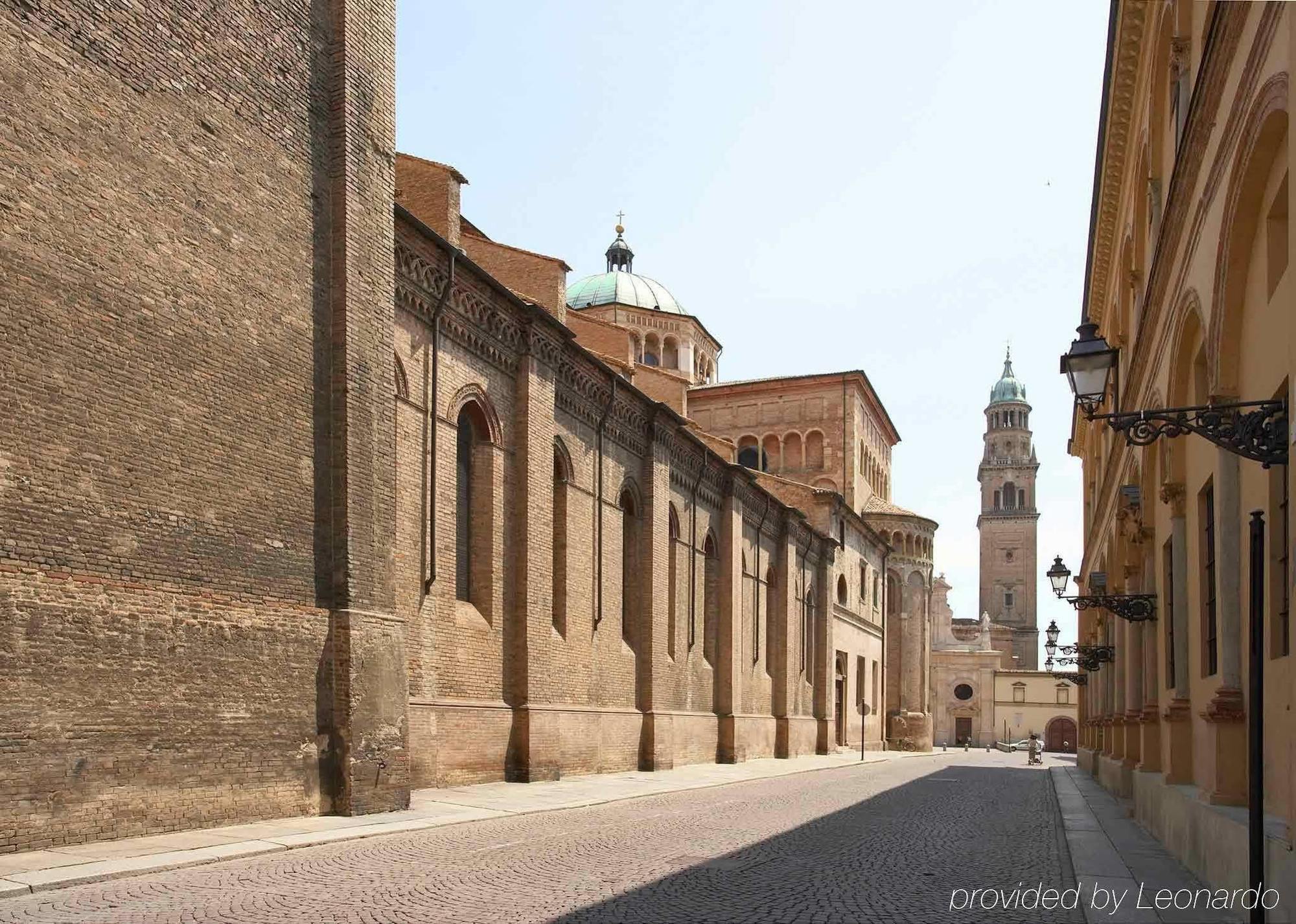 Отель Mercure Parma Stendhal Экстерьер фото